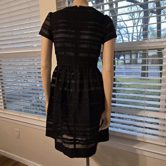 Ann Taylor Loft black dress lace overlay XS knee length short sleeve - Picture 4 of 4